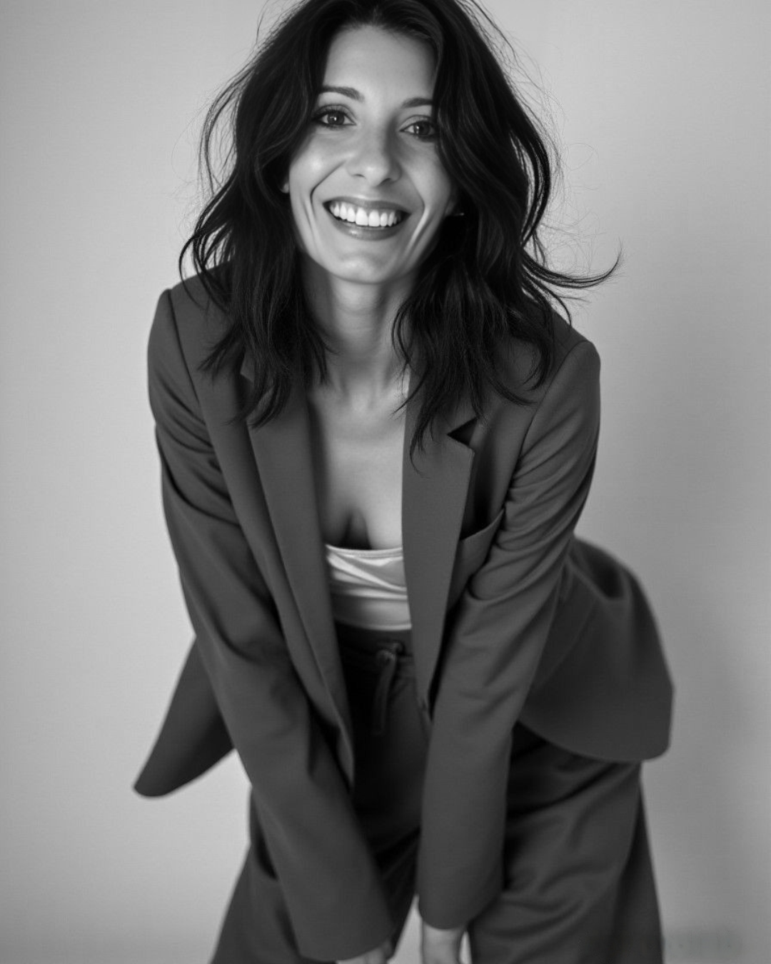 Claudia De Rosa indossa un tailleur