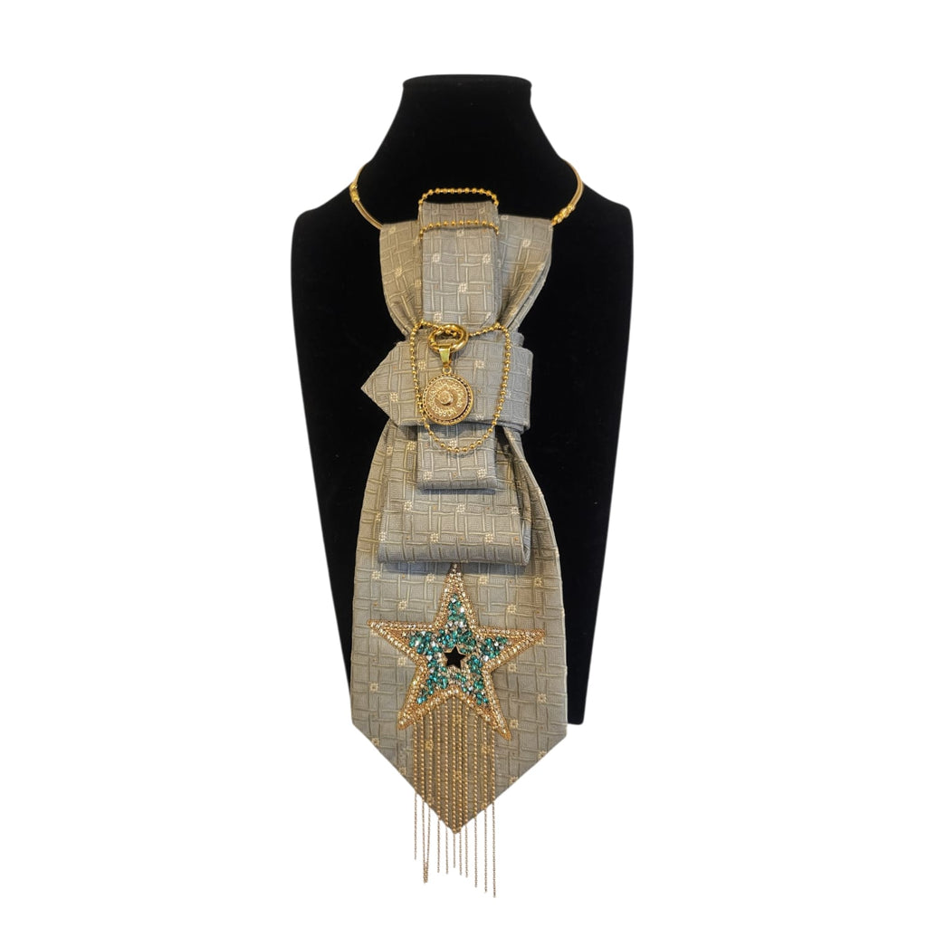 Cravatta Gioiello Star Claudia De Rosa Jewelry su mnaichino nero