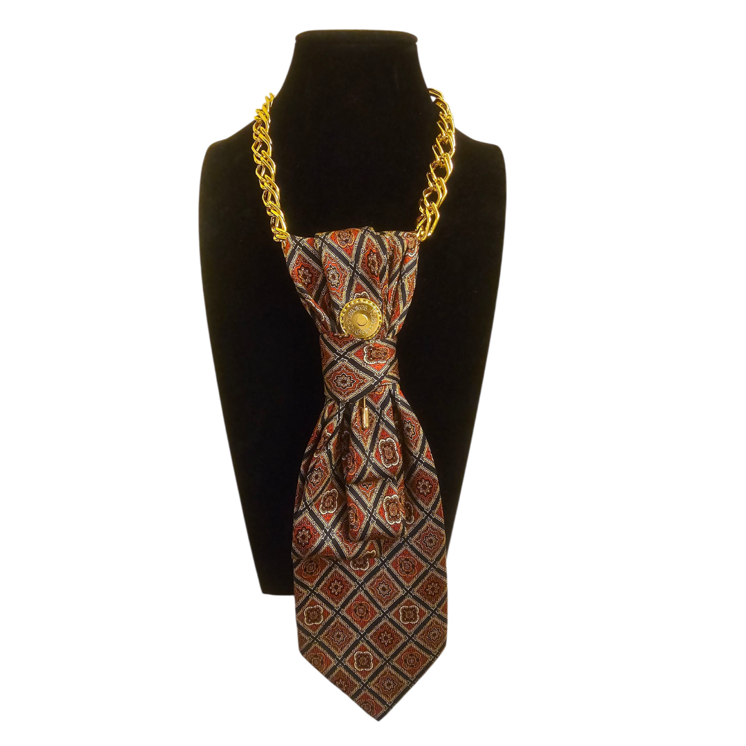 Cravatta Gioiello Vintage Rosso Reale Claudia De Rosa Jewelry – collana trasformabile in tessuto rosso con frange dorate, design magnetico artigianale made in Italy