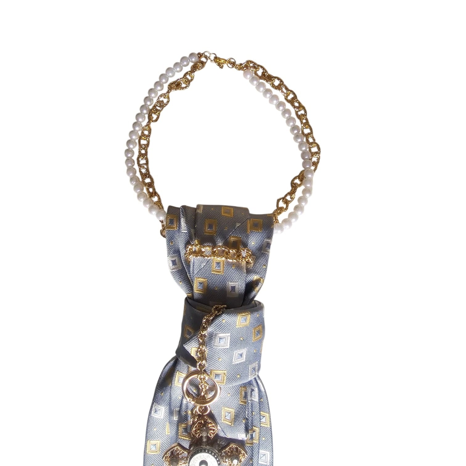 Dettaglio nodo collana cravatta gioiello blue and gold cross by claudia de rosa jewelry