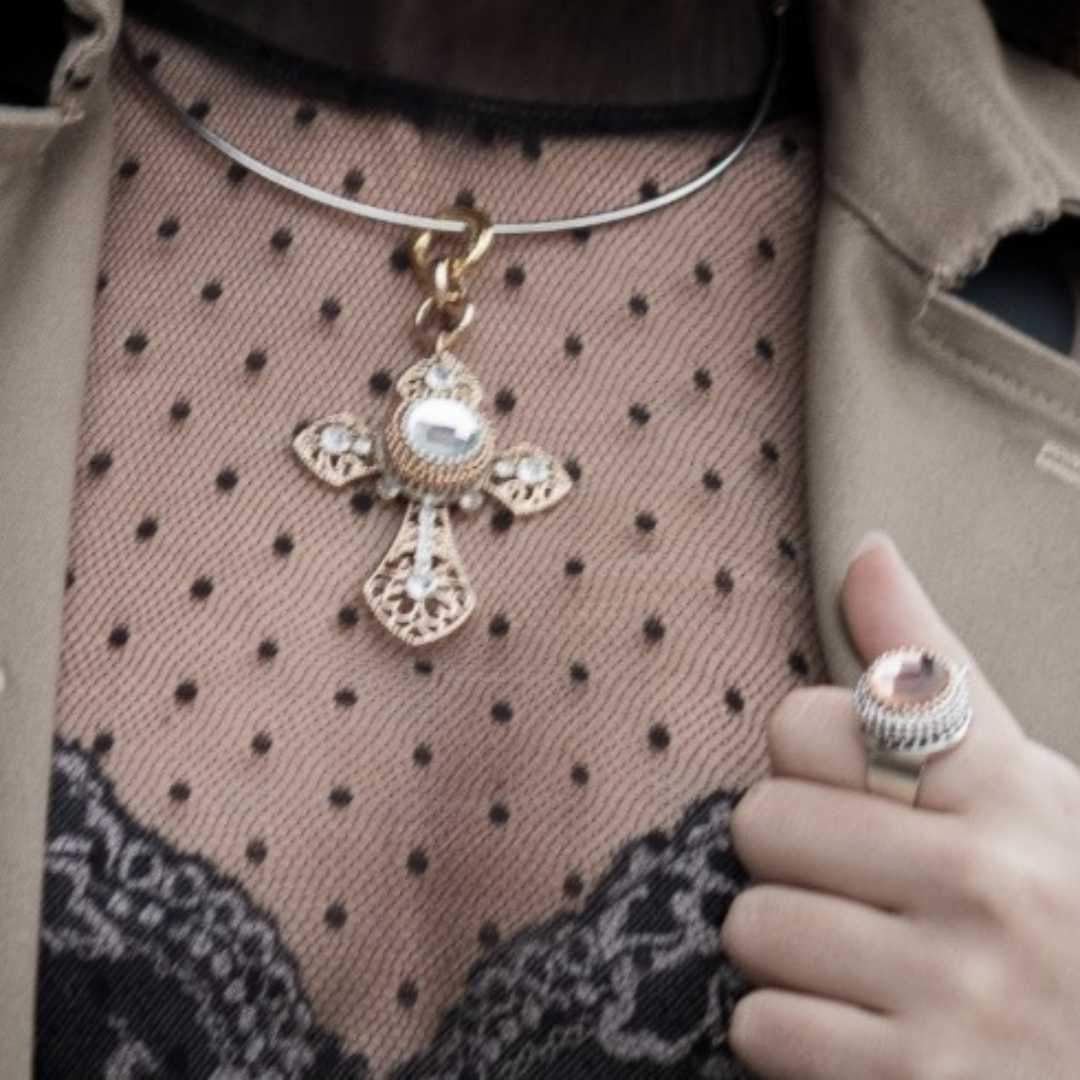 pendente croce oro con cristalli swarovski e aggancio magnetico per la Clap Calamita Crystal Gold